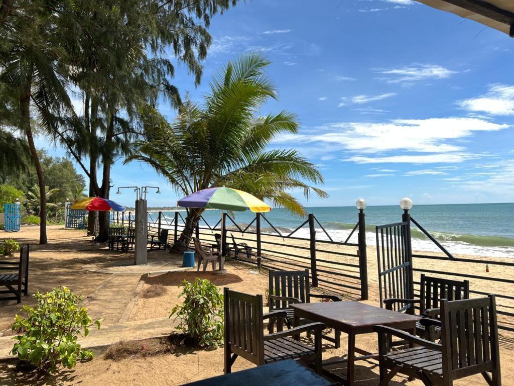 Tsunami Beach Hotel Arugam Bay Exterior photo